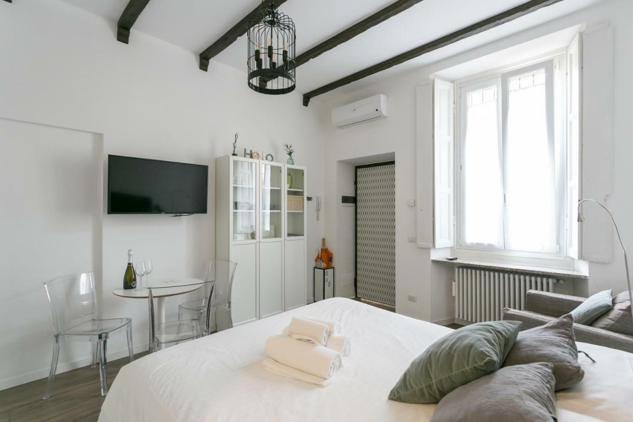 Apartment Naviglio Milan